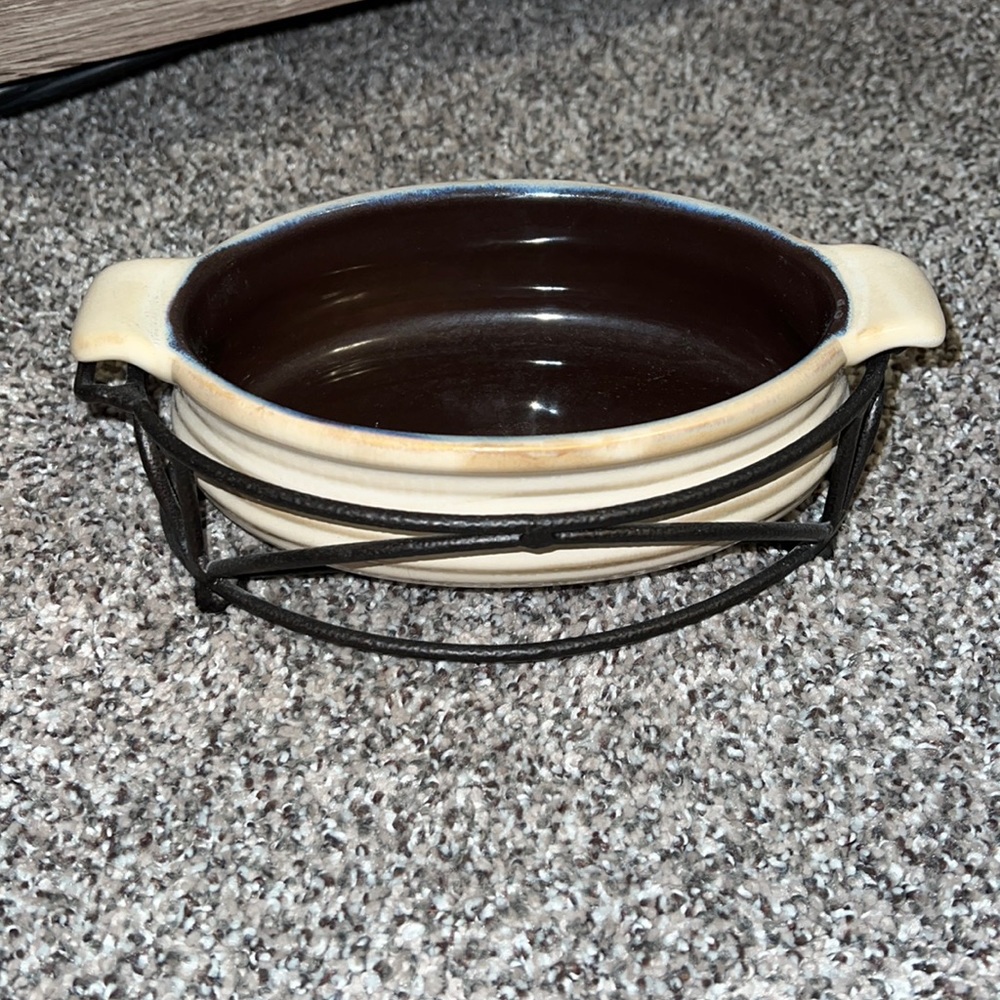 Tastefully Simple dish with iron holder